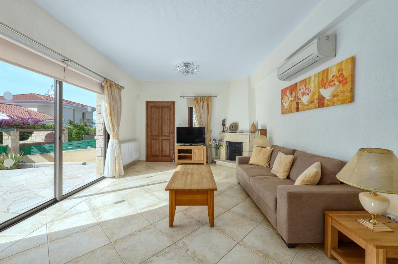 Villa Camelot By Ezoria Villas Coral Bay Exterior foto