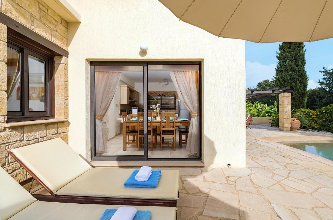 Villa Camelot By Ezoria Villas Coral Bay Exterior foto