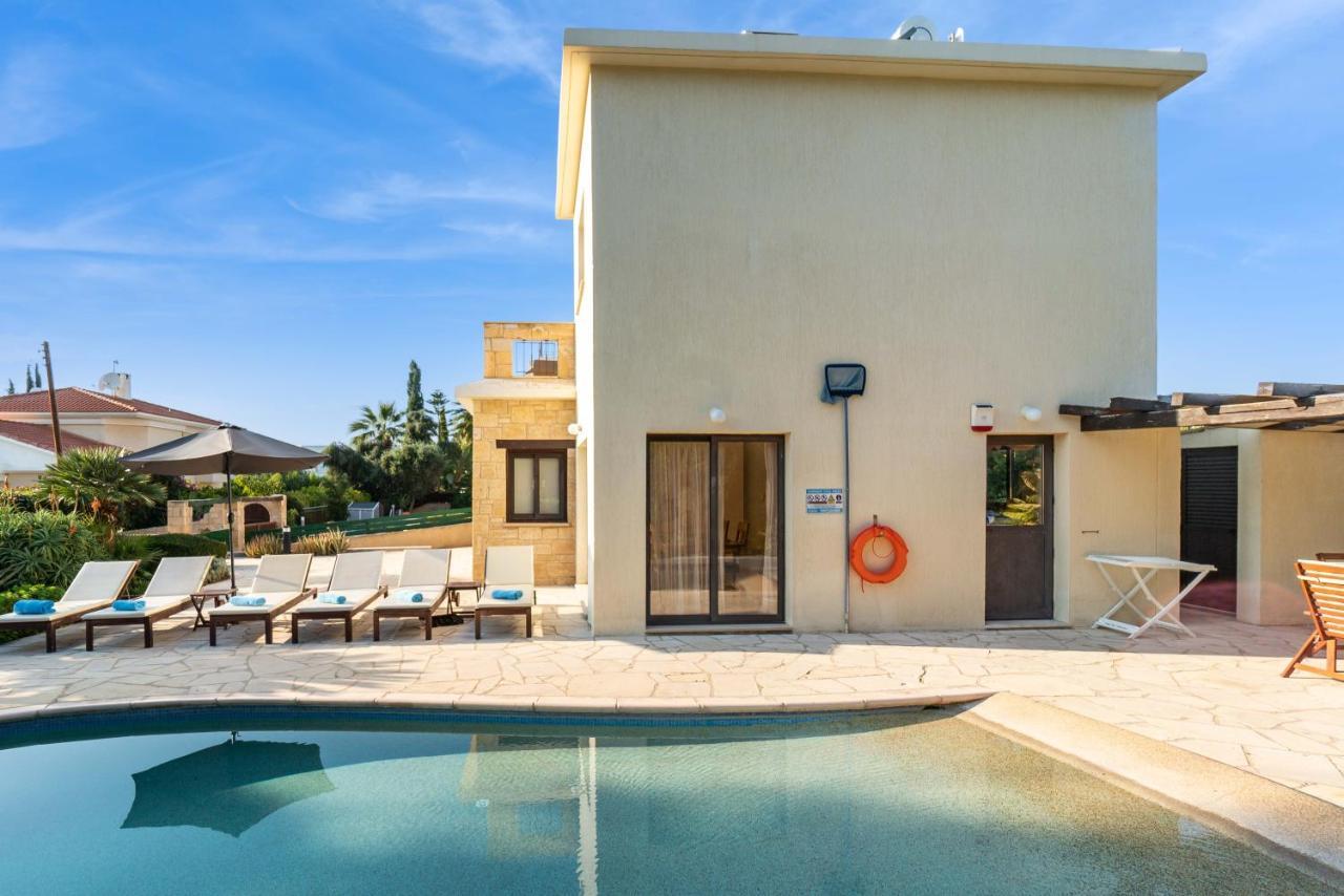 Villa Camelot By Ezoria Villas Coral Bay Exterior foto